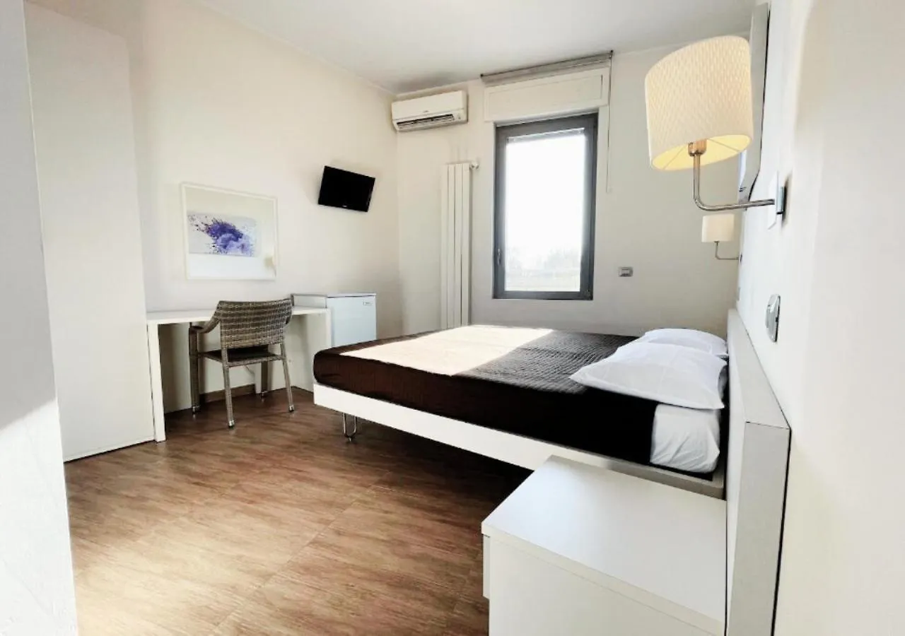Hotel Belso Rosate Italia