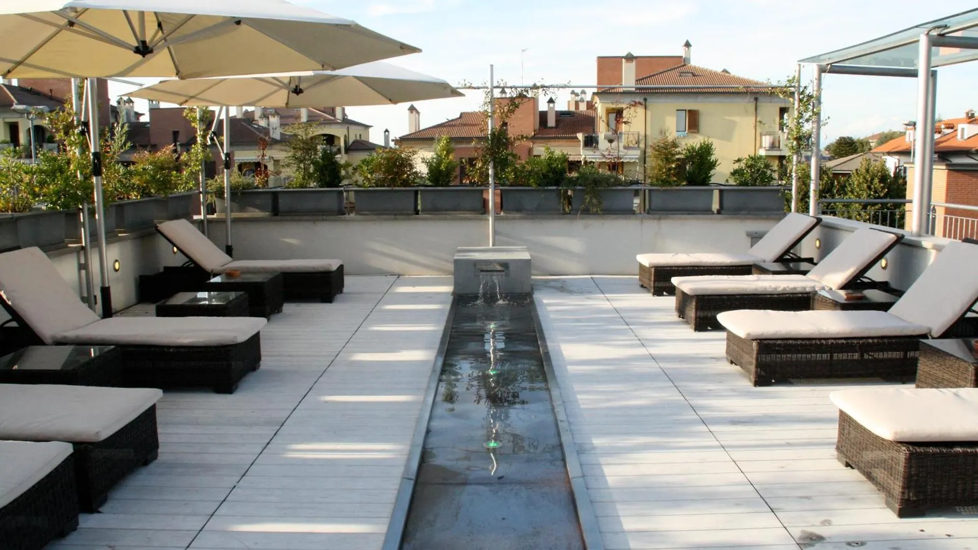 Hotel Belso Rosate 0*,  Italia